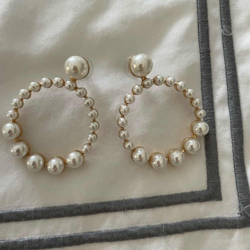 Bitz of glitz pearl earrings
